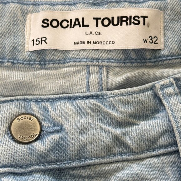 Social Tourist Flared Jeans Light Wash Blue Women's Size 15R / 32 Waist - Picture 3 of 8